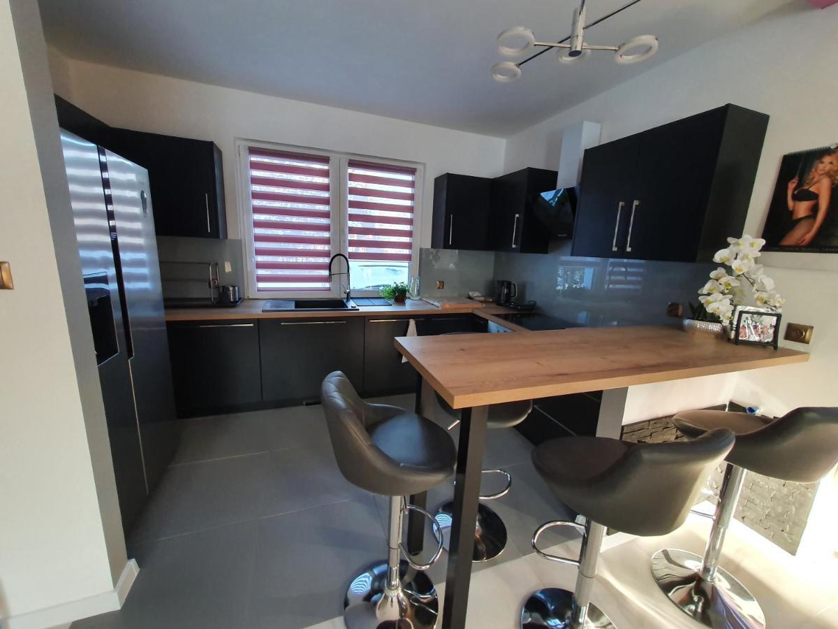 Nowy Dom Apartament Z Widokiem Na Gory 8 Osob Bielsko-Biała Exteriör bild